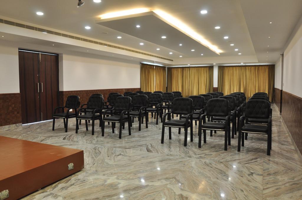 King Paradise Hotel Tiruchirappalli Eksteriør billede
