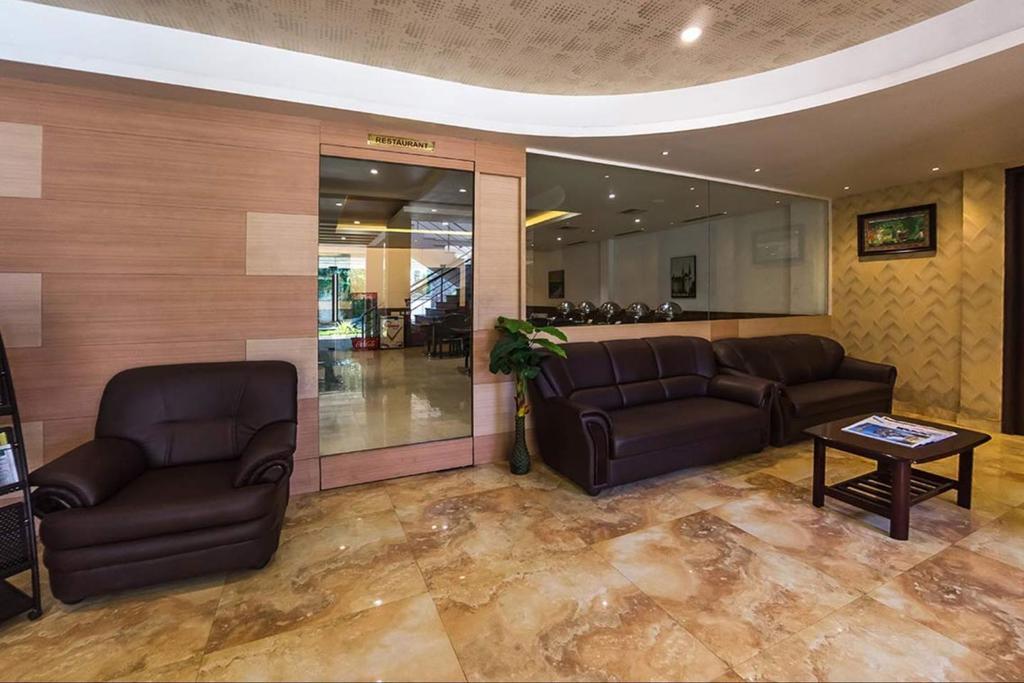 King Paradise Hotel Tiruchirappalli Eksteriør billede